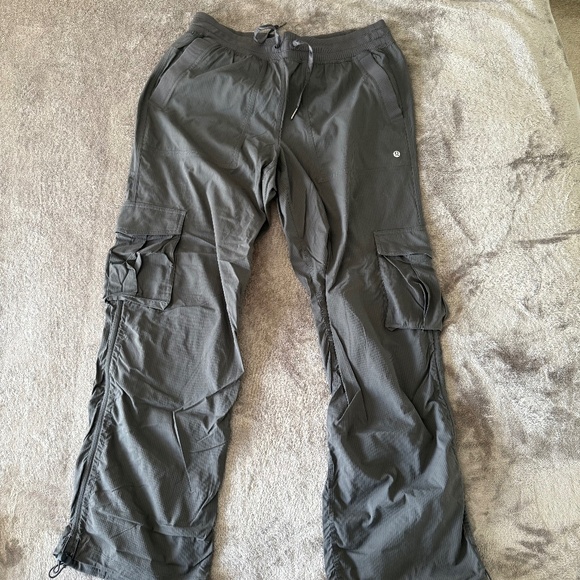 Lululemon Dance Studio Cargo Pant - Picture 1 of 3